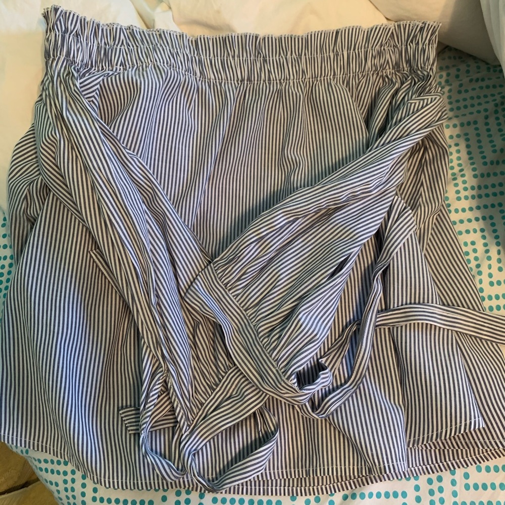 off the shoulder long sleeve flowey top